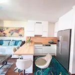 Appartement Porto San Rocco 12 Tirabora Short Rent, Con Parcheggio Privato Múggia