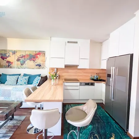 Apartamento Porto San Rocco 12 Tirabora Short Rent, Con Parcheggio Privato Múggia
