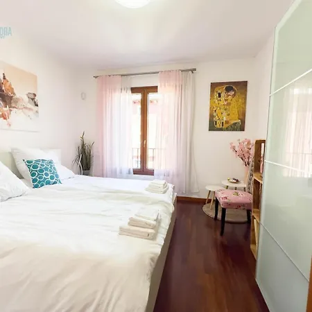 Porto San Rocco 12 Tirabora Short Rent, Con Parcheggio Privato Apartamento