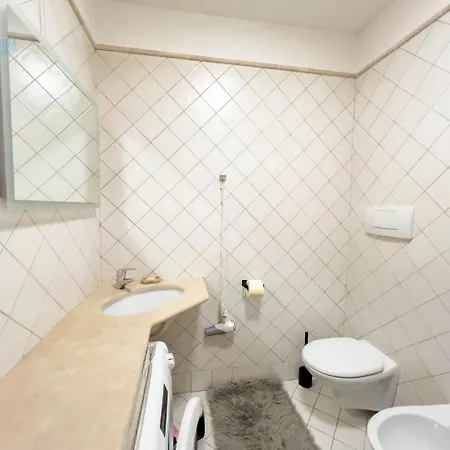 Apartamento Porto San Rocco 12 Tirabora Short Rent, Con Parcheggio Privato